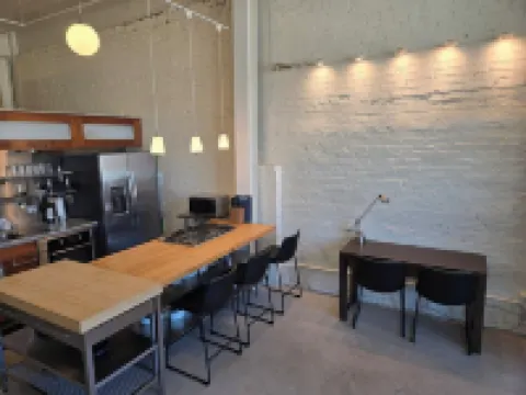 Charming 2-bedroom open loft apartment in downtown central Salt Lake City.