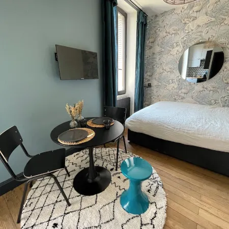 Rental fully equipped studio spa town center apt 203