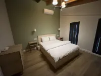 VILLA WITH POOL IN URLA, CLOSE TO THE SEA AND CITY CENTER Hotel a 