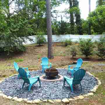 Stylish Retreat w/ Fire Pit & Porch Hotel Exterior