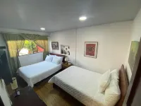 Acogedora casa, ubicada dentro del casco urbano, a 3 Km de La Cascada El Escobo. Hotels in Vergara