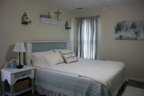 "FARM CHARM" w/Mtn Views~Fire Pit~Family Friendly