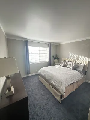 Tranquil Escape: 4-Bedroom Home with Modern Amenities and pool