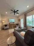 Cozy 2-bedroom condo in adorable Opelika - close to Auburn University