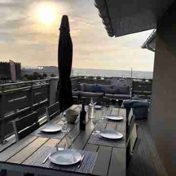 Appartement 3 Chambres vue Phare de Biarritz, Bord de Plage Avec Grande Terrasse Dining/Meeting Rooms