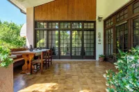 Rustic refinement in the Venetian countryside, pampered by hills and beaches. Hotels in Silea