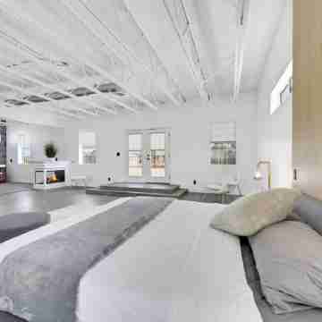 Luxury Villa 10 minutes from the Strip Rooms