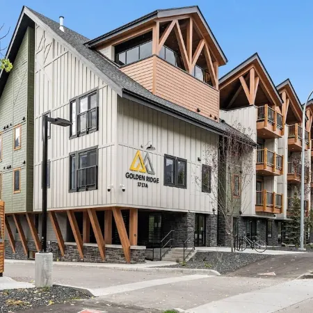 NEW Canmore Condo | 3BR, Hot Tub, Near Banff National Park, Mountain Views