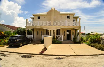 Relax in the Ocean Acacia townhouse Hotels in 