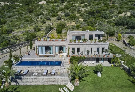 Casa De Bagale Stone House