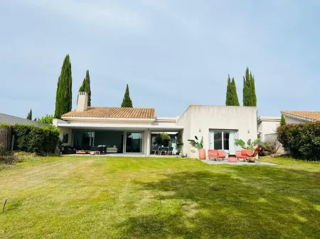 Charming golf villa in El Rompido