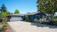 Family Friendly 3bed,2bath close to Sonoma Wine country, pool, hottub.