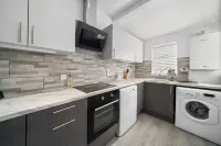 Stylish Modern 3 Bedroom Home in London with a Garden Các khách sạn ở Thornton Heath