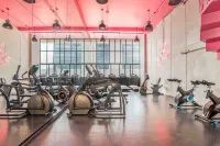 New Boho Sabana Apartment Close to Airports w/ AC