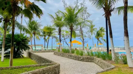 Flat Pé na Areia Golden Beach Отели в г. Жабоатан-дус-Гуарарапис