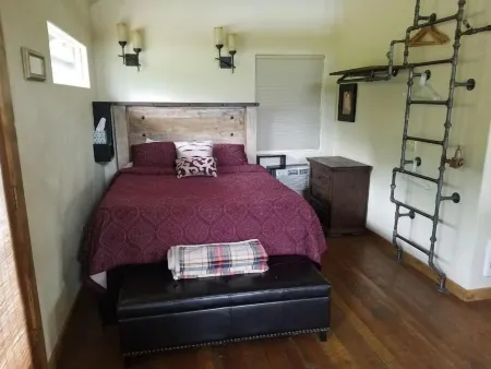 Montana Mountain Guest Cabin