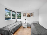 "Carlie" - 250m to the Fjord