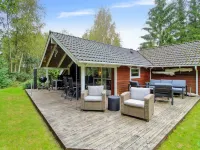 "Ellica" - 50km from the Sea Hotels in Give