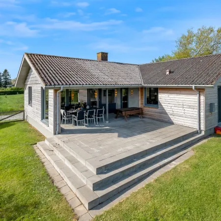 "Fridoline" - 450m from the sea