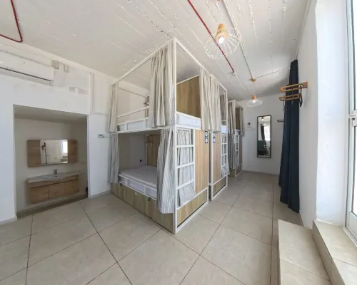 Follow the Sun Boutique Hostel - Pool, Breakfast & Sea Views Hotels in St Julian's
