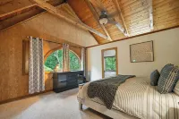 Rest & Relaxation in Remote Cabin on 10 Acres