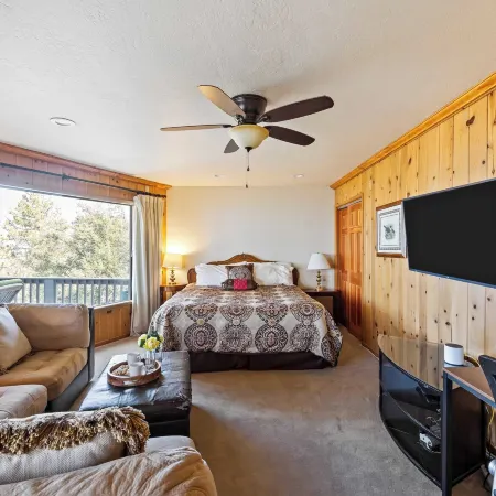 6Bdr Group Retreat Decks w Incredible Views Starry Heights by AvantStay