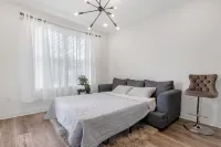 Cozy 1-bedroom condo with WiFi, AC in pleasant Downtown Atlanta