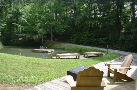 Secluded cabin perfect getaway for couples or ideal for small families! Отели в г. Блу Ридж