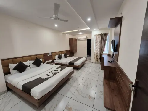 Hotel Prakasham