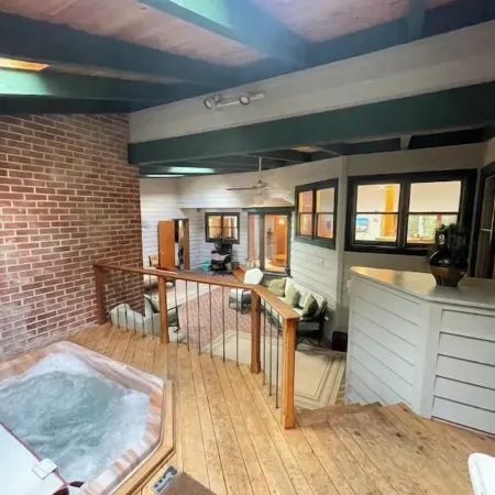 Riverfront Retreat + Spa • Private Deck • Game Room • View — Close to Sequoia NP