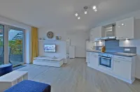 Vacation apartment with terrace - 1.2 Hotels in Drochtersen