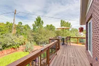 Modern Creekside Home 9 Mi to Downtown Denver - spa