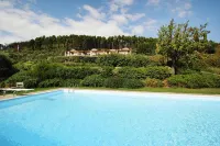 Estate in Monte Serra with Pool & Olive Trees - Pools