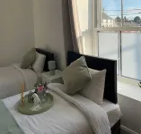 22 Guests - Edenderry Luxury Apartment Retreat Hotel a 