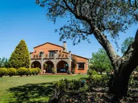 Peralada Home with Private Pool Hoteles en Perelada