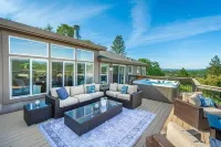 Hot Tub - BBQ - Pool Table - Mountain View - Close to Wedding Venues