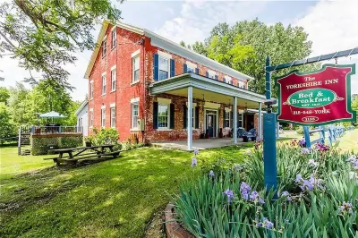 The Yorkshire Inn Hotels near Sacred Grove Welcome Center