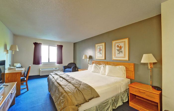 Capital O Amerihost Inn and Suites Fulton Hwy 54 MO