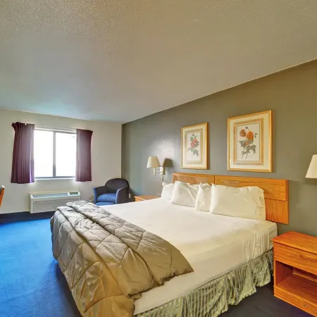 Capital O Amerihost Inn and Suites Fulton Hwy 54 MO