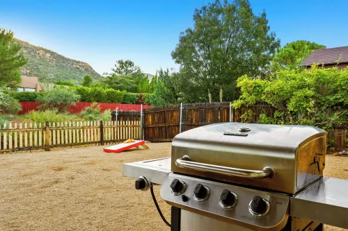 Fireside Nights | Golf & Hikes | Pet & RV Friendly