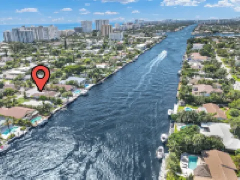 Beautiful Waterfront Condo on Canal with Pool & Walk to Beach! Boat Watch! 2b/2b