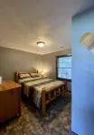 Family Friendly Cozy Cabin Located On The Shenandoah River. Hotels in Page County