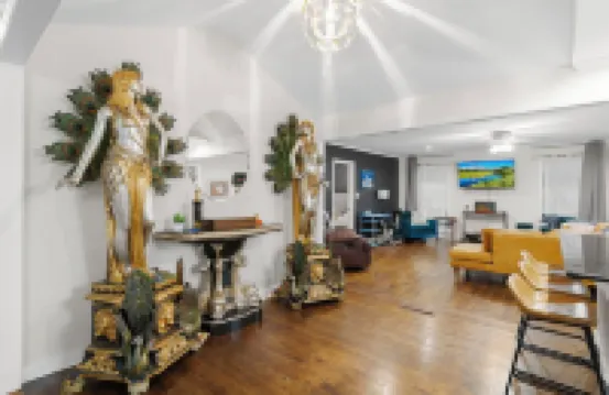 Spacious Open Floor Plan. 5 Beds. 5 TVs Art.
