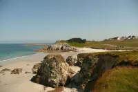 Holiday Home in Plouarzel near Sandy Beaches