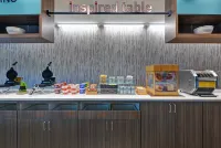 Home2 Suites by Hilton Melbourne Viera - breakfast