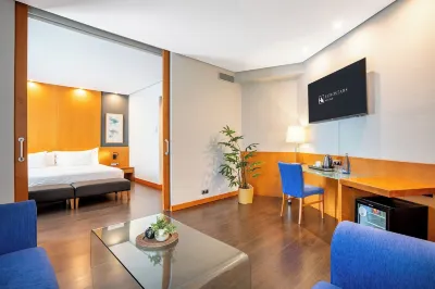 Silken Atlántida Santa Cruz Hôtels à proximité de : Plaza de Espana