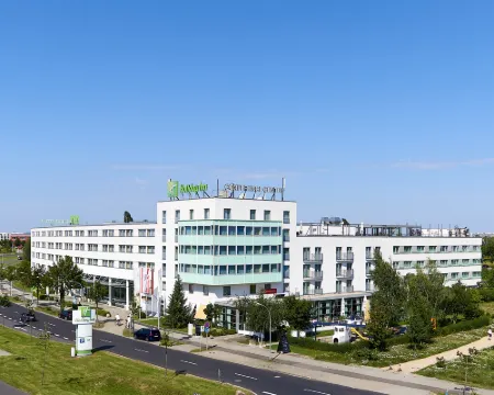Holiday Inn BERLIN AIRPORT - CONF CENTRE by IHG Hotels in Schonefeld