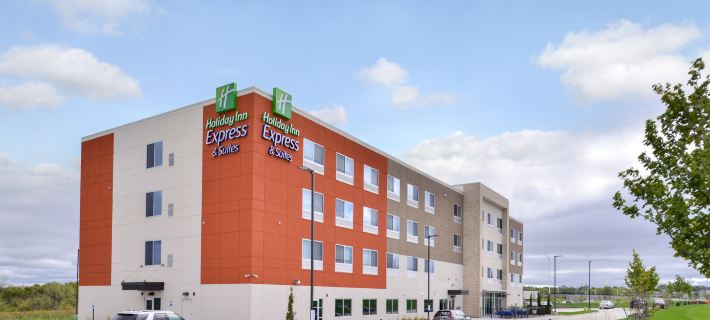Holiday Inn Express & Suites LEE'S SUMMIT - KANSAS CITY by IHG Hotels in Jackson County