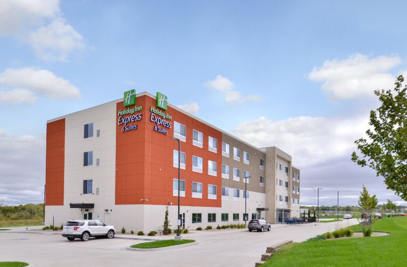 Holiday Inn Express & Suites Lee's Summit - Kansas City by IHG