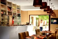 Seventeen Hotel - bar